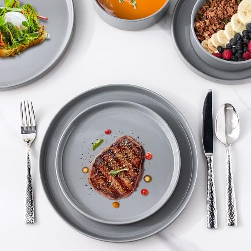 Stylish and functional dinner plates