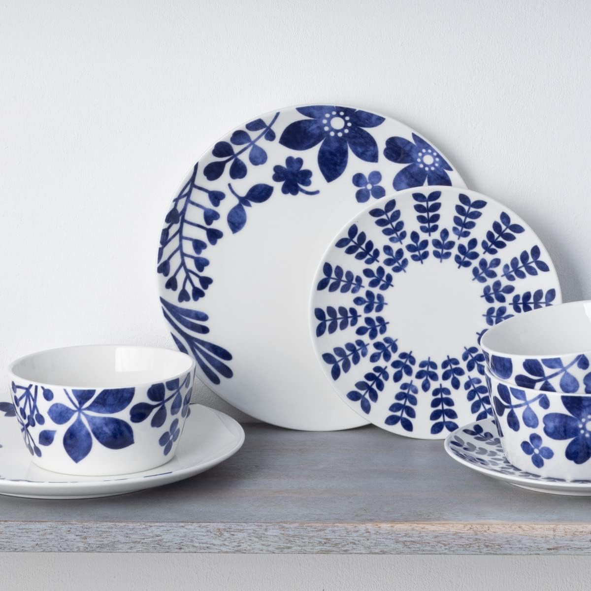 Stunning Sandefjord Dinner Plates in BlueWhite for Entertaining at Home