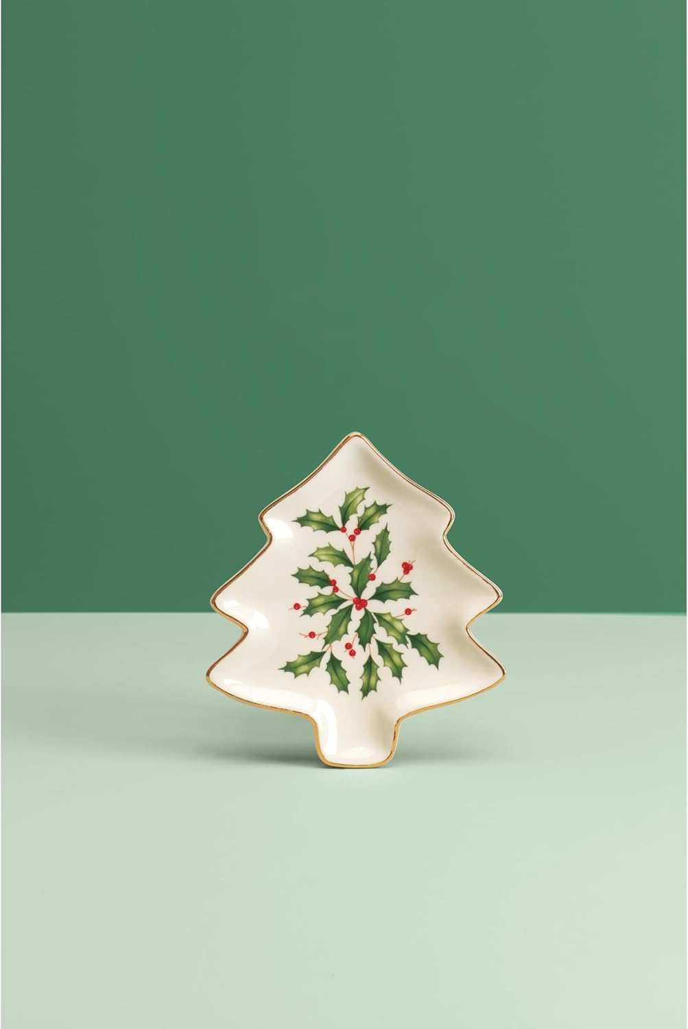 holiday tree shaped party plate