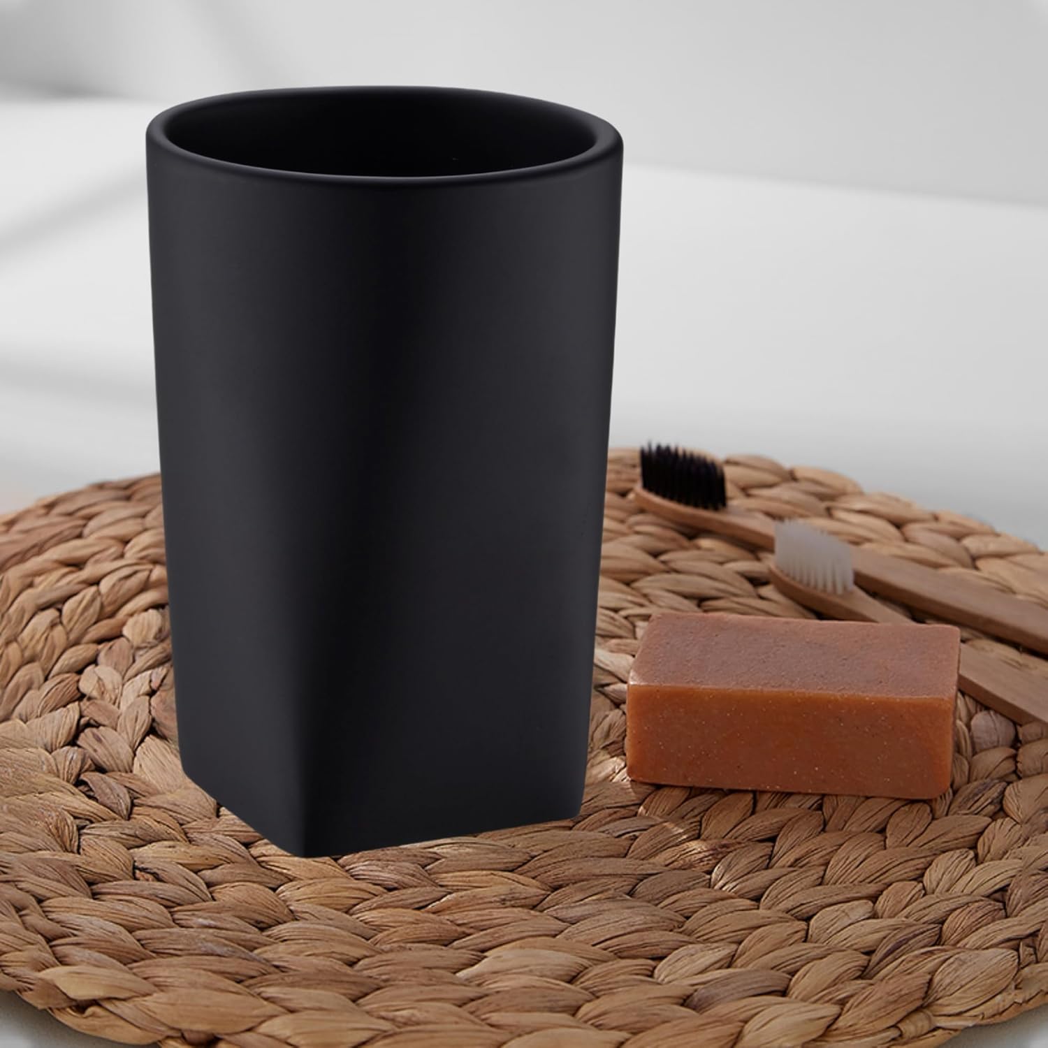 Modern Resin Bath Tumbler Holder in Matte Black Design