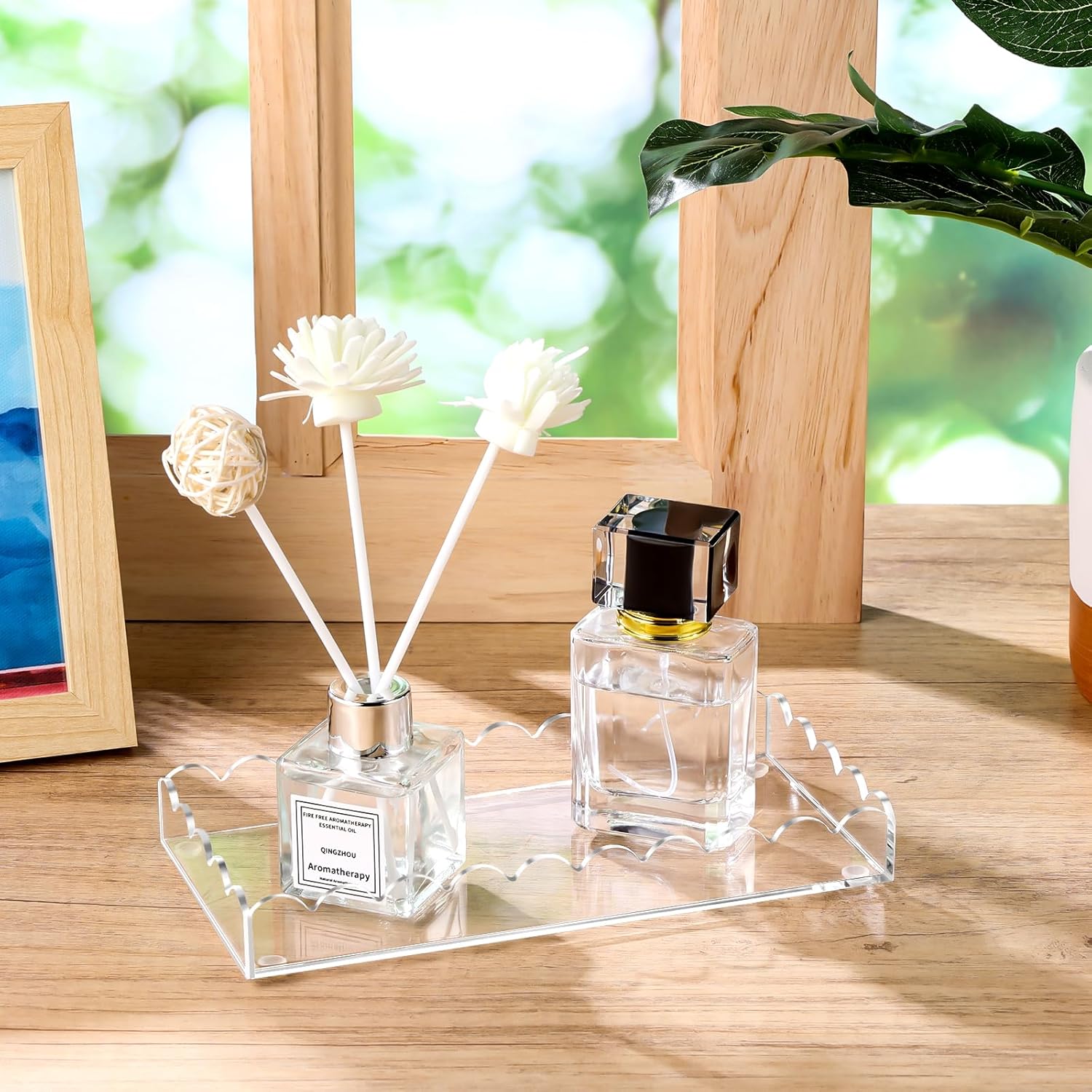 Elegant Acrylic Bathroom Vanity Tray