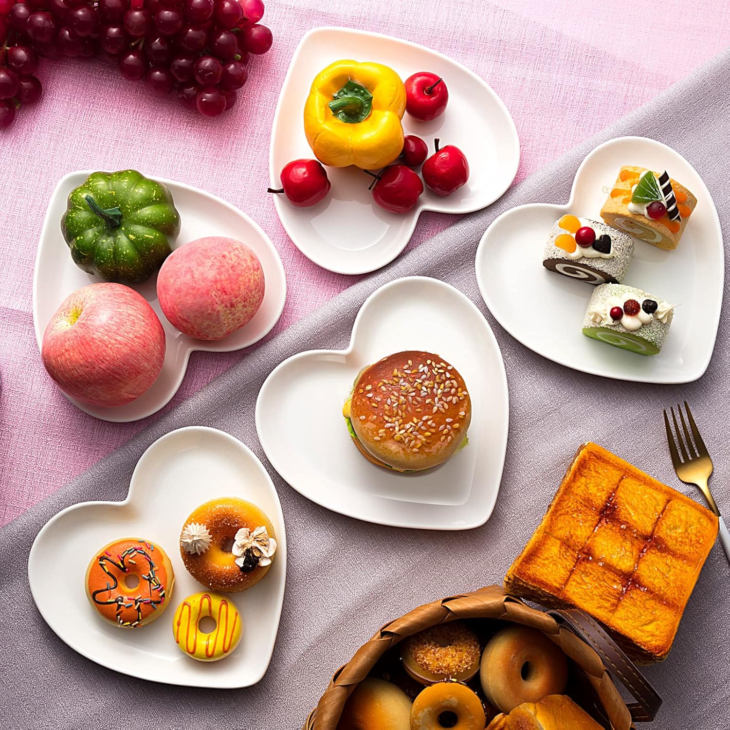 Adorable 12-Piece Heart Ceramic Plates forWeddings Greetings