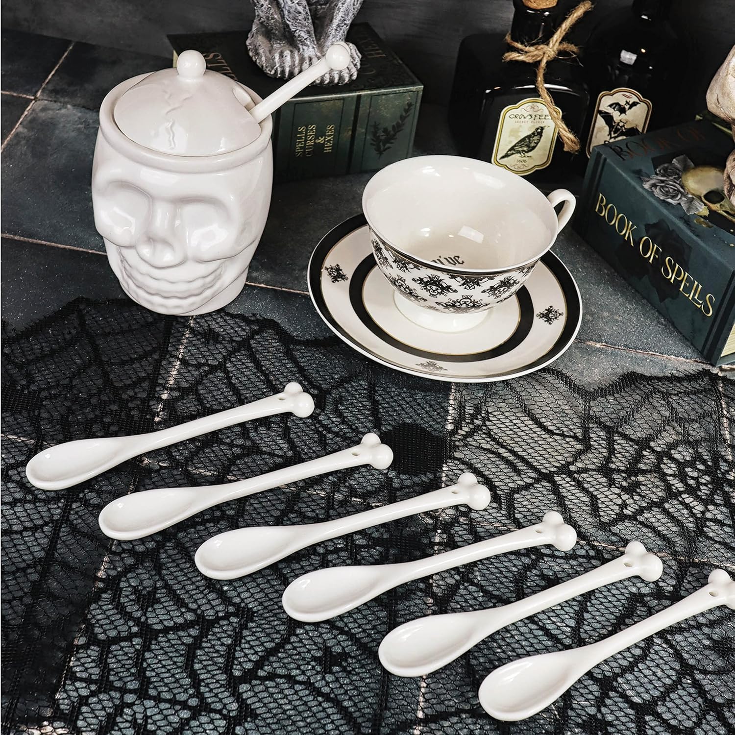 Deluxe Spooky Halloween Gift Set for Witchwitches